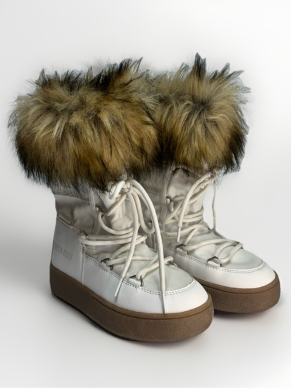 ✨ Moon Boot Faux Fur Winter Boots – Cream/White | Gently Used | US Size 1 ✨